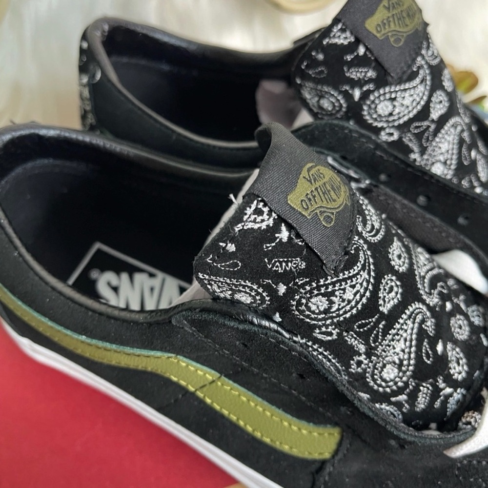 Vans Black Paisley Old Skool with Olive Side Stripe - Picture 4 of 10
